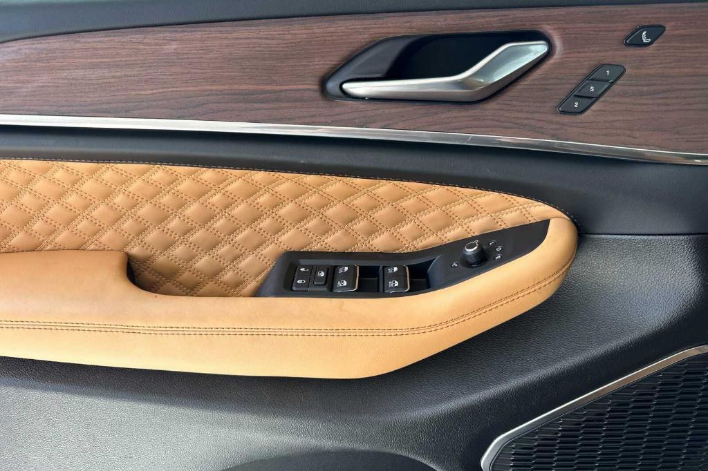 new 2025 Jeep Grand Cherokee L car, priced at $68,540