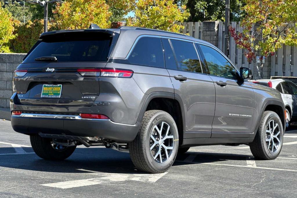 new 2025 Jeep Grand Cherokee car, priced at $47,495