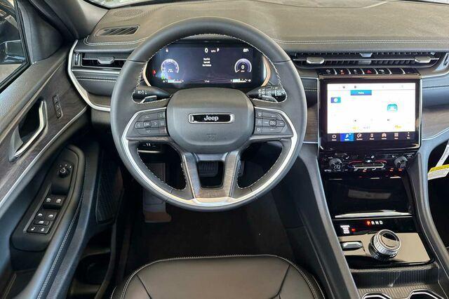 new 2025 Jeep Grand Cherokee car, priced at $47,495