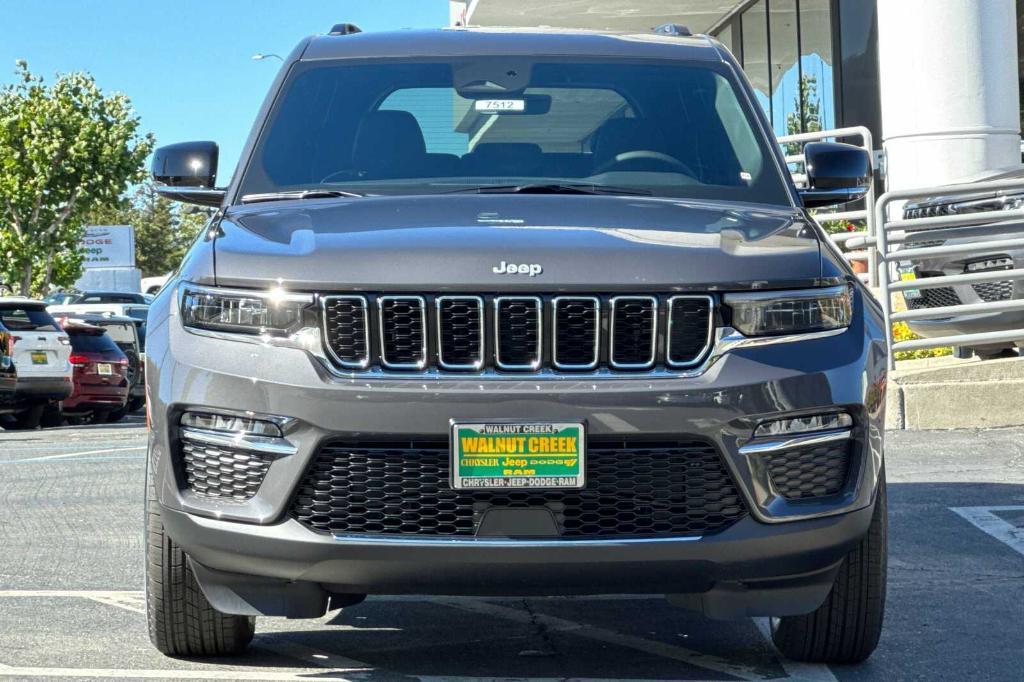 new 2025 Jeep Grand Cherokee car, priced at $47,495