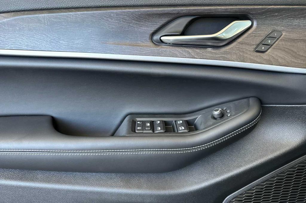 new 2025 Jeep Grand Cherokee car, priced at $47,495