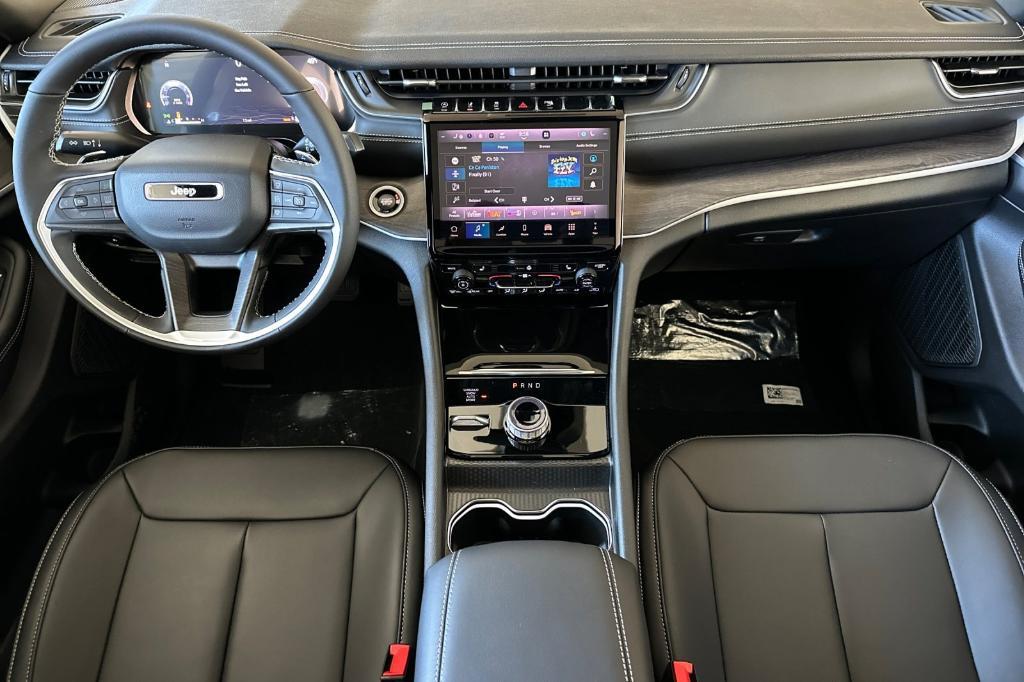 new 2025 Jeep Grand Cherokee car, priced at $50,010