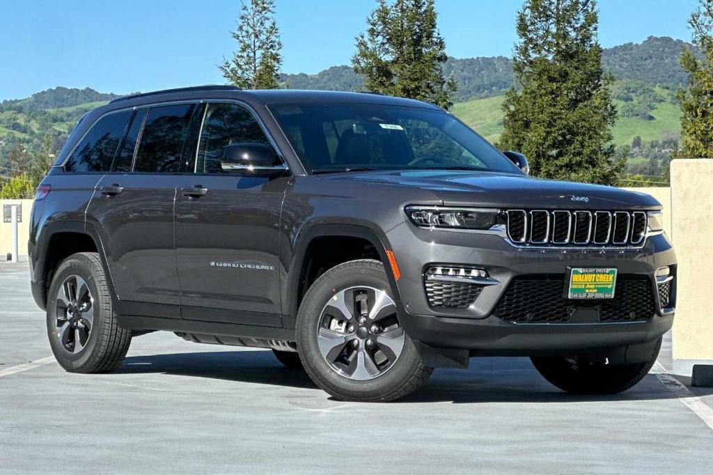 new 2025 Jeep Grand Cherokee 4xe car, priced at $67,000