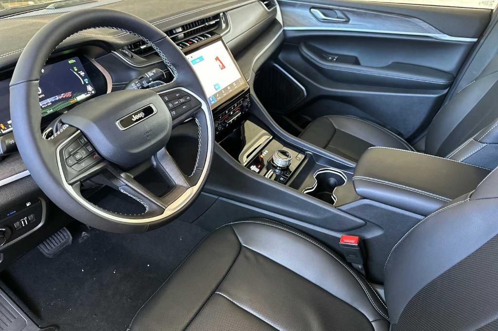 new 2025 Jeep Grand Cherokee 4xe car, priced at $67,000