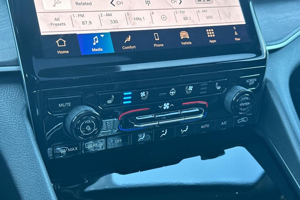 new 2025 Jeep Grand Cherokee car, priced at $54,865