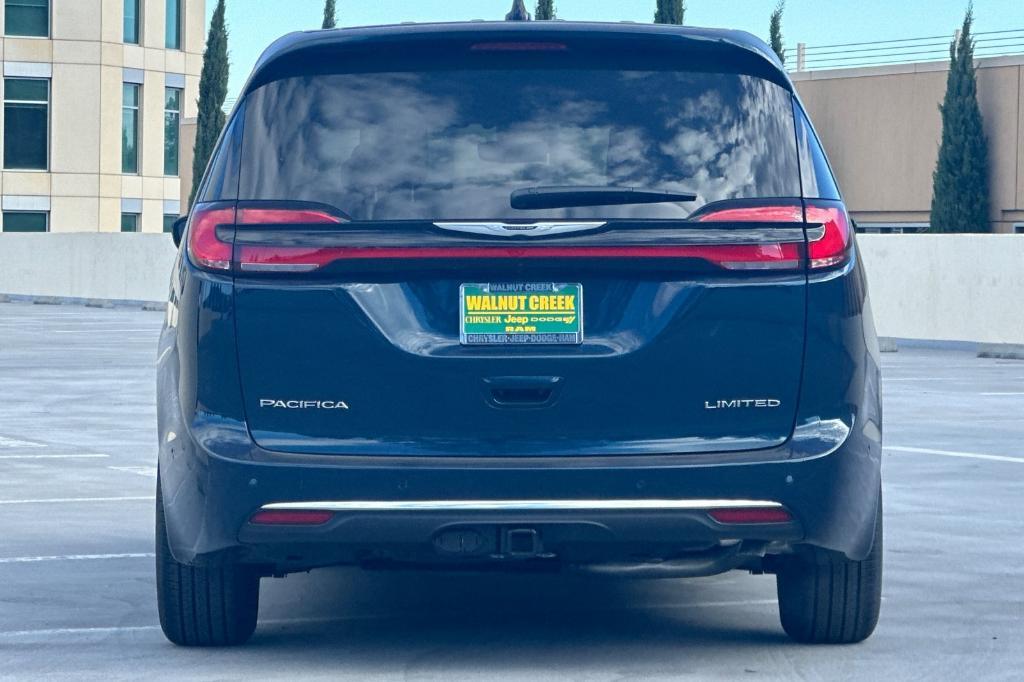 new 2024 Chrysler Pacifica car, priced at $51,999