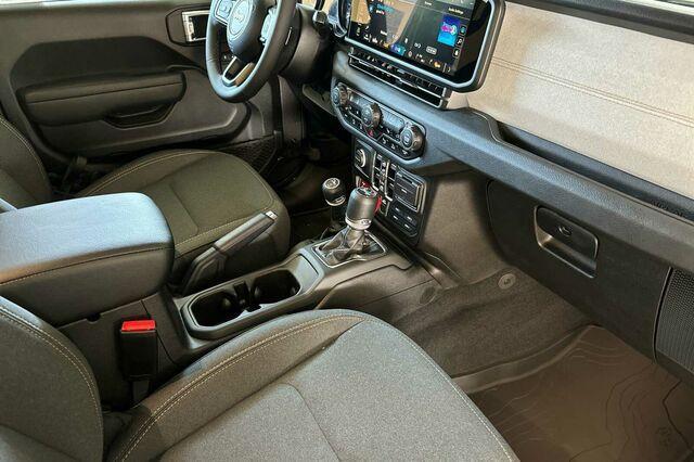 new 2025 Jeep Wrangler car, priced at $55,225