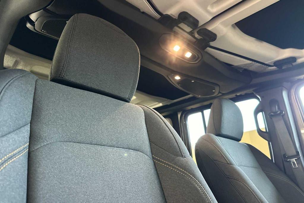 new 2025 Jeep Wrangler car, priced at $55,225