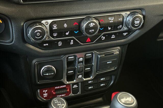 new 2025 Jeep Wrangler car, priced at $55,225