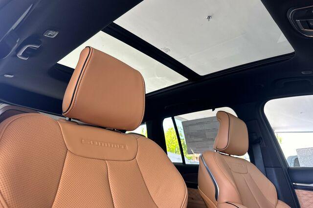 new 2025 Jeep Grand Cherokee car, priced at $69,950