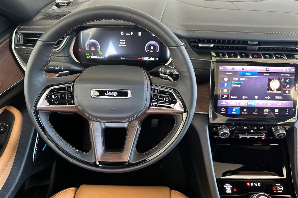 new 2025 Jeep Grand Cherokee car, priced at $69,950
