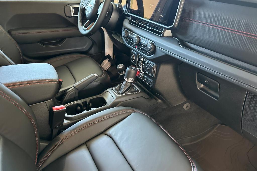 new 2025 Jeep Gladiator car, priced at $63,820