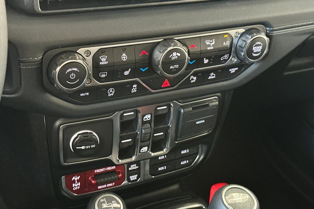 new 2025 Jeep Gladiator car, priced at $64,415