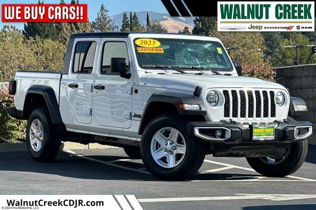 used 2023 Jeep Gladiator car, priced at $30,000