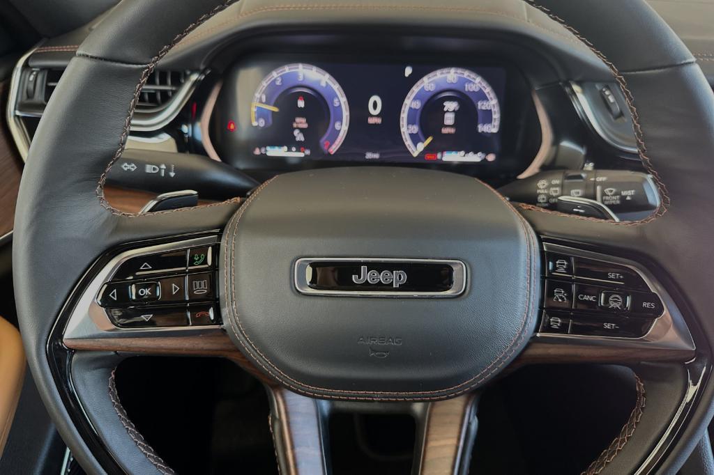 new 2025 Jeep Grand Cherokee car, priced at $70,845