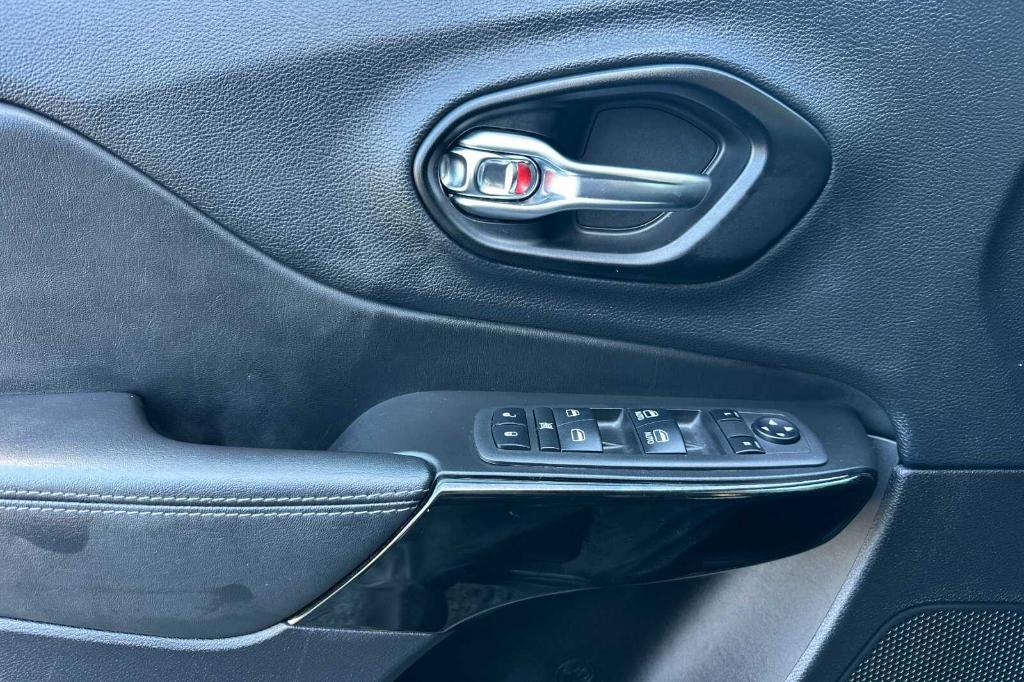 used 2023 Jeep Cherokee car, priced at $23,000
