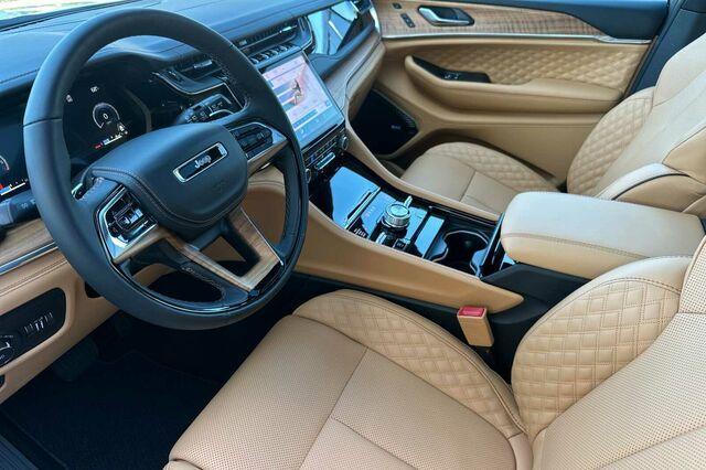 new 2025 Jeep Grand Cherokee car, priced at $68,805