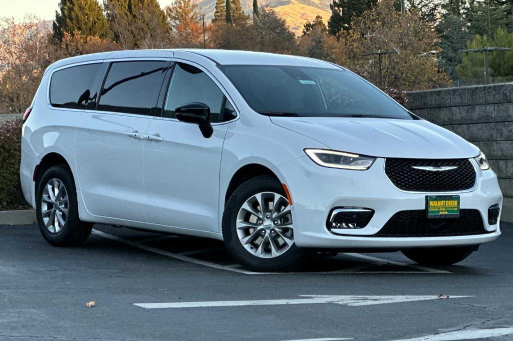 new 2025 Chrysler Pacifica car, priced at $48,420