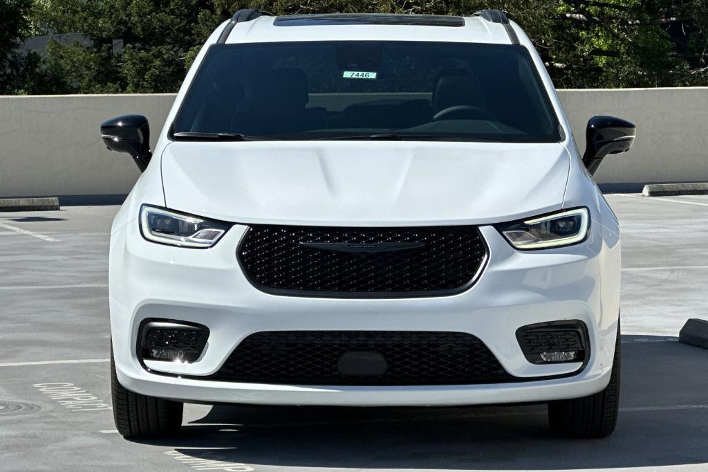 new 2025 Chrysler Pacifica car, priced at $56,535