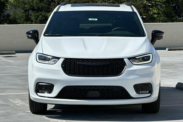 new 2025 Chrysler Pacifica car, priced at $56,535