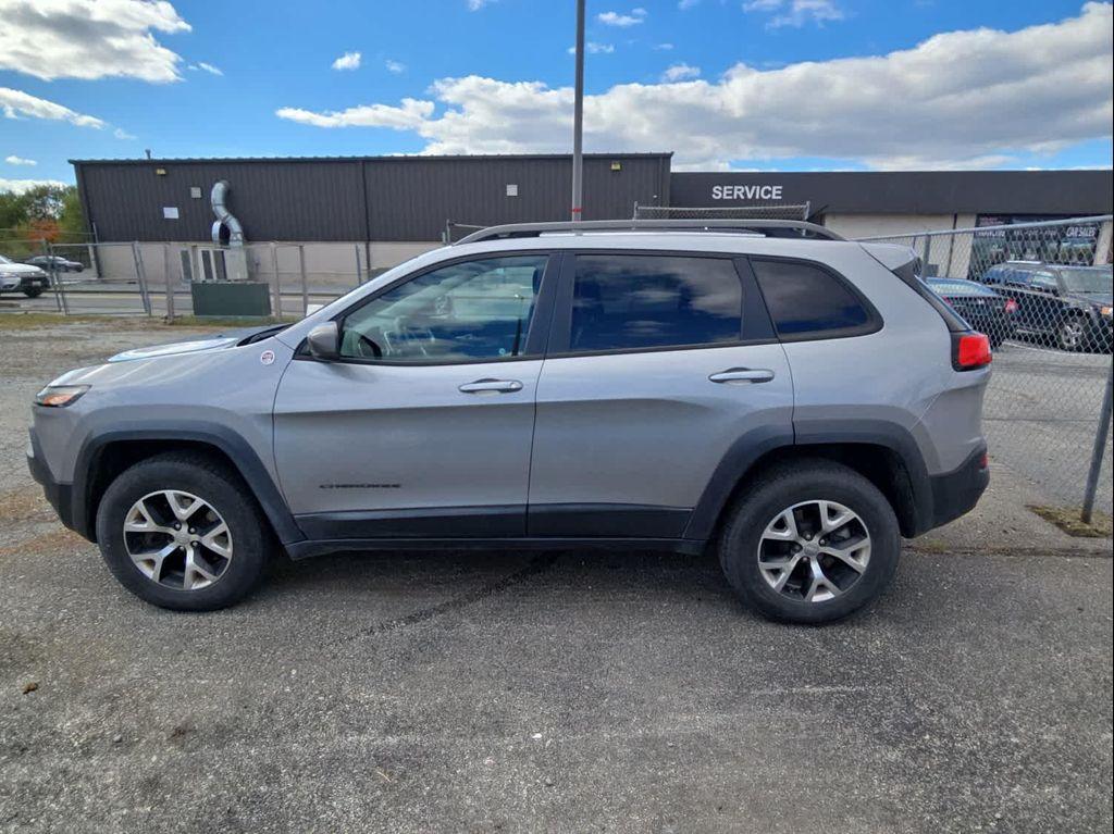 used 2015 Jeep Cherokee car, priced at $7,885