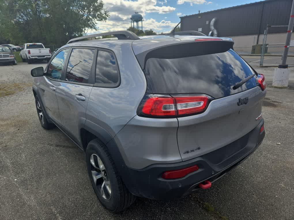 used 2015 Jeep Cherokee car, priced at $7,885
