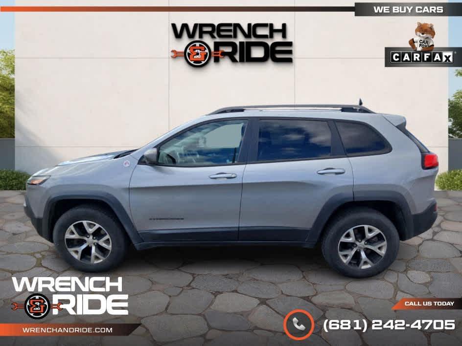 used 2015 Jeep Cherokee car, priced at $7,885