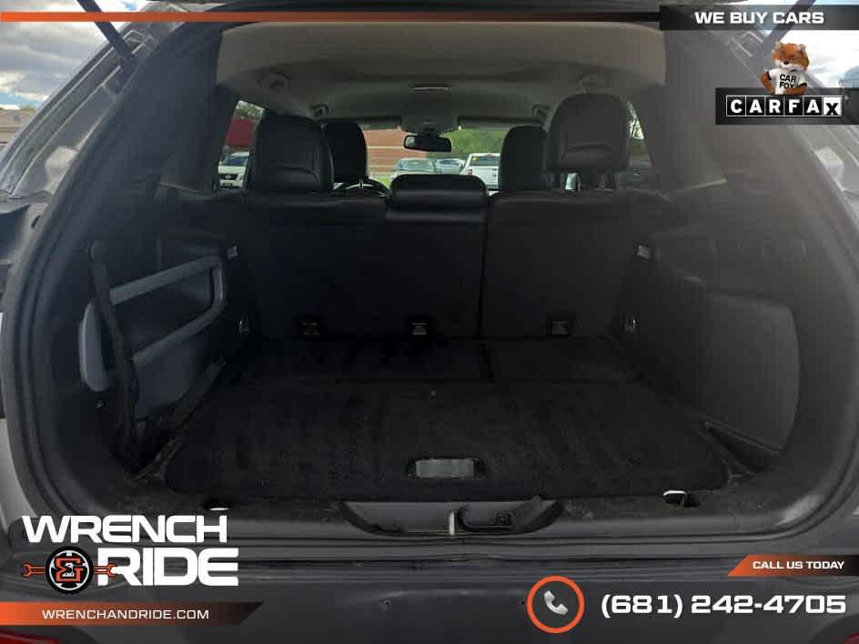 used 2015 Jeep Cherokee car, priced at $7,885