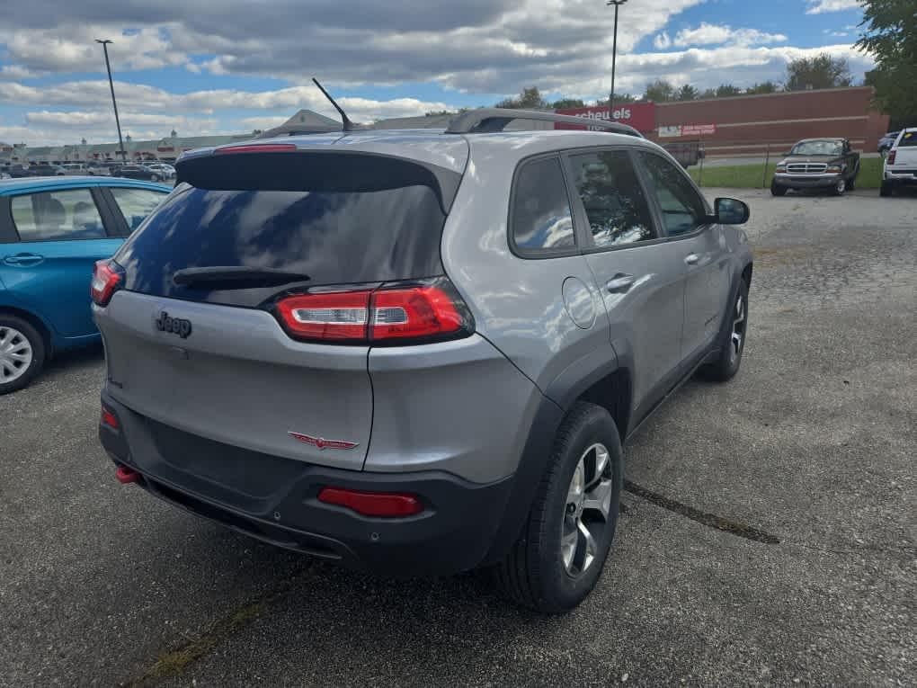 used 2015 Jeep Cherokee car, priced at $7,885