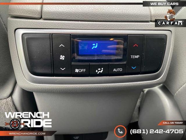 used 2019 Toyota Highlander car, priced at $26,300