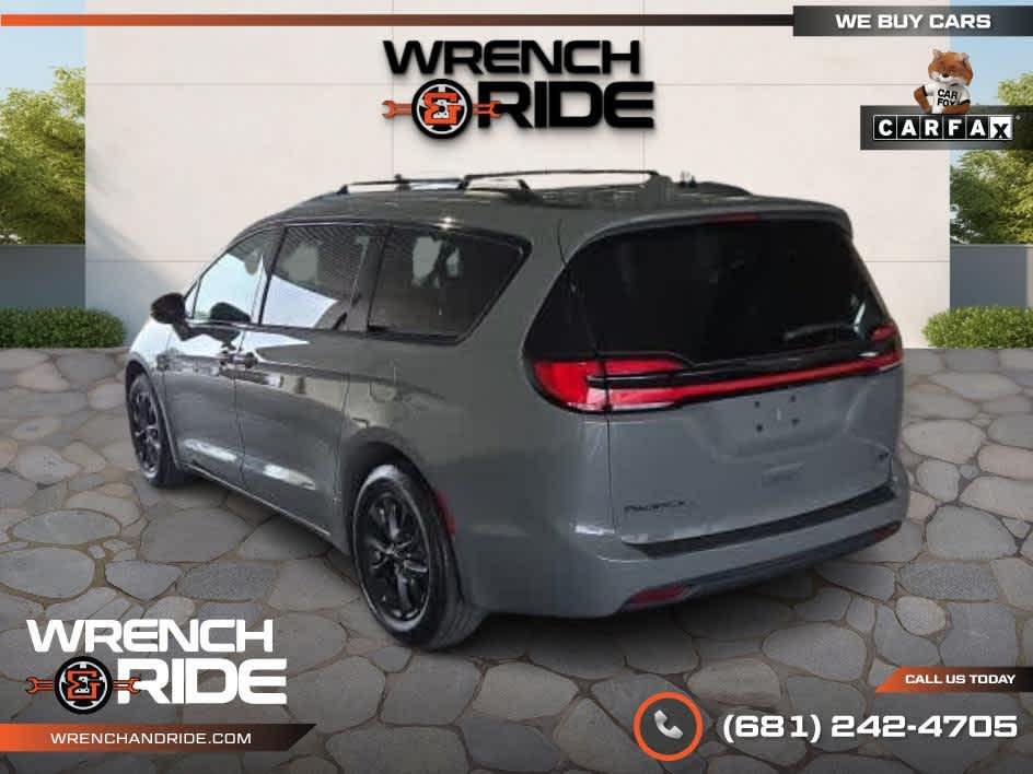 used 2022 Chrysler Pacifica car, priced at $23,485