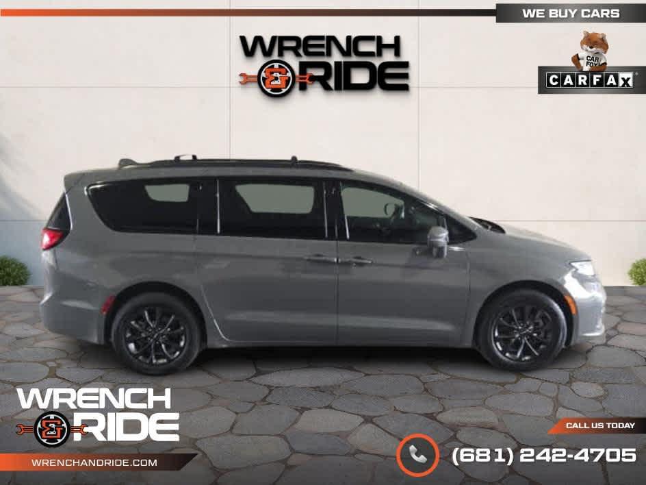 used 2022 Chrysler Pacifica car, priced at $23,485