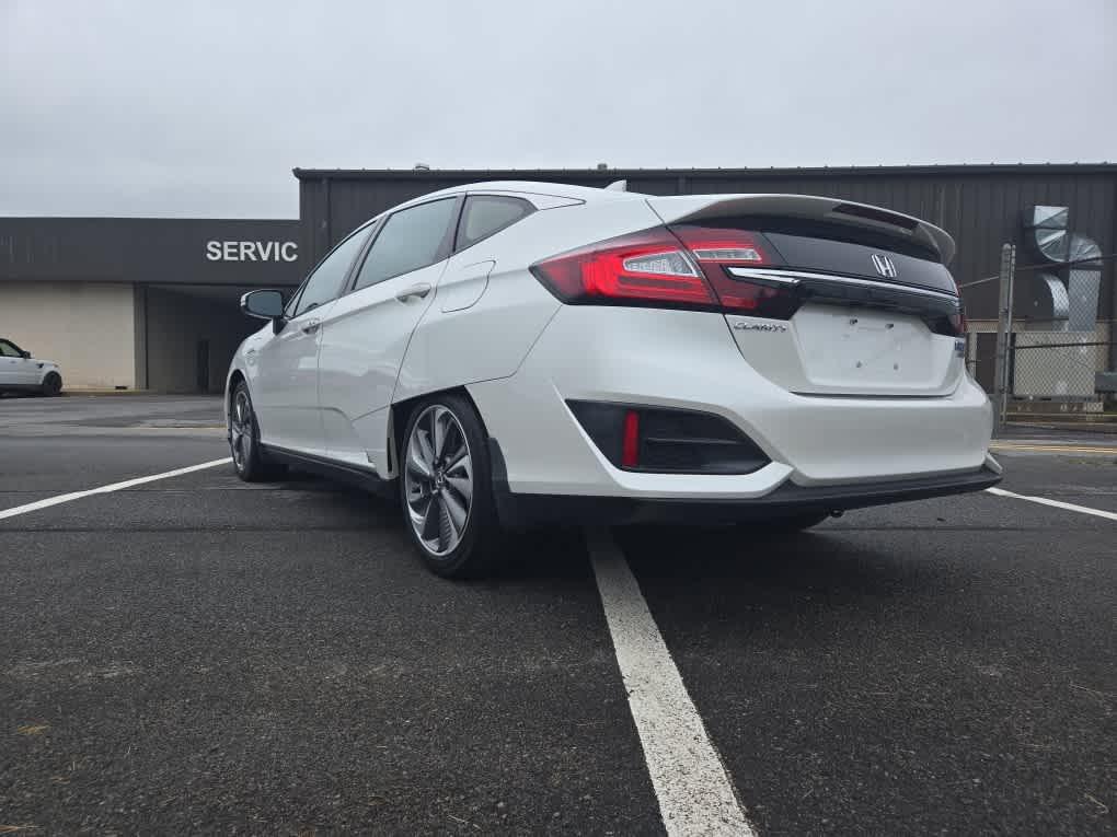 used 2018 Honda Clarity Plug-In Hybrid car, priced at $19,885