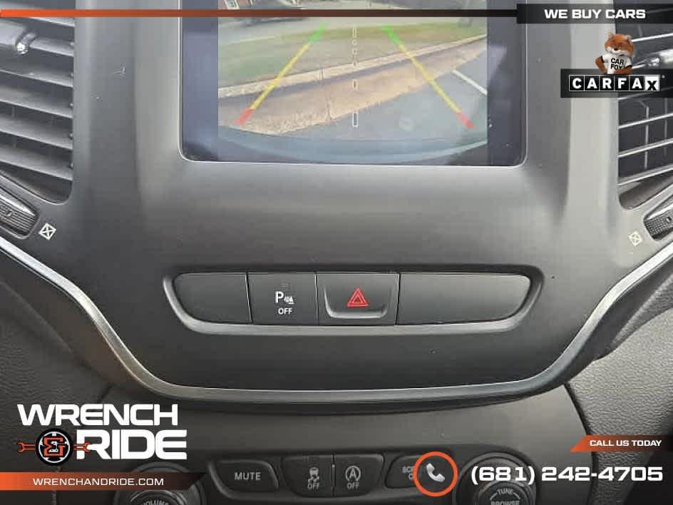 used 2019 Jeep Cherokee car, priced at $13,885