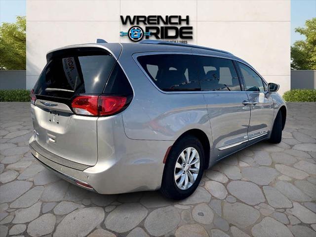 used 2018 Chrysler Pacifica car, priced at $16,565