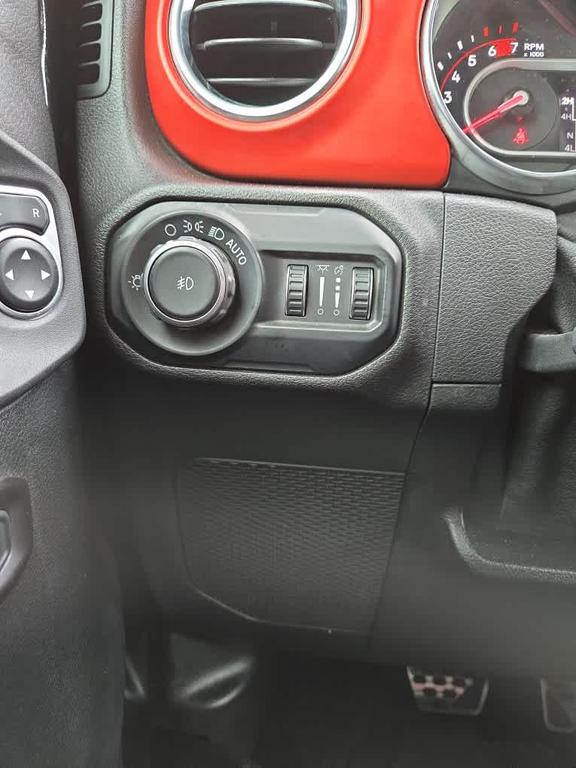 used 2019 Jeep Wrangler Unlimited car, priced at $28,985