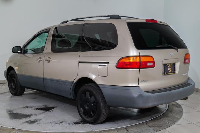 used 2000 Toyota Sienna car, priced at $3,795