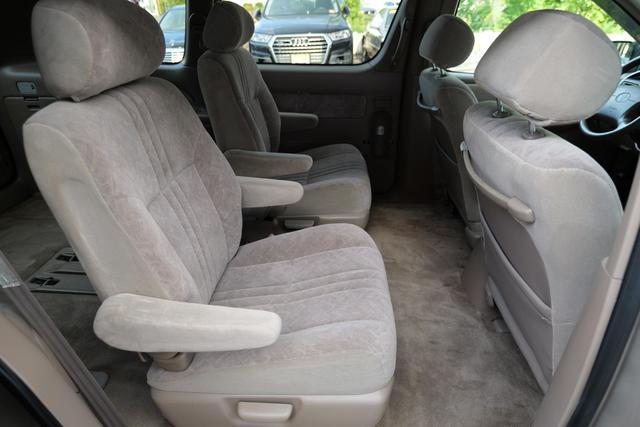 used 2000 Toyota Sienna car, priced at $3,795