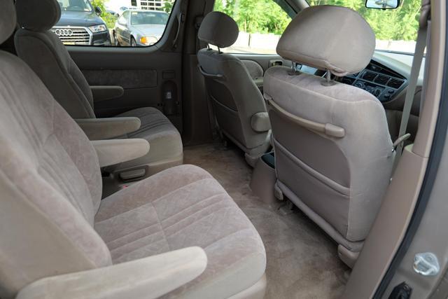 used 2000 Toyota Sienna car, priced at $3,795