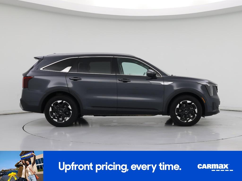 used 2024 Kia Sorento car, priced at $28,998