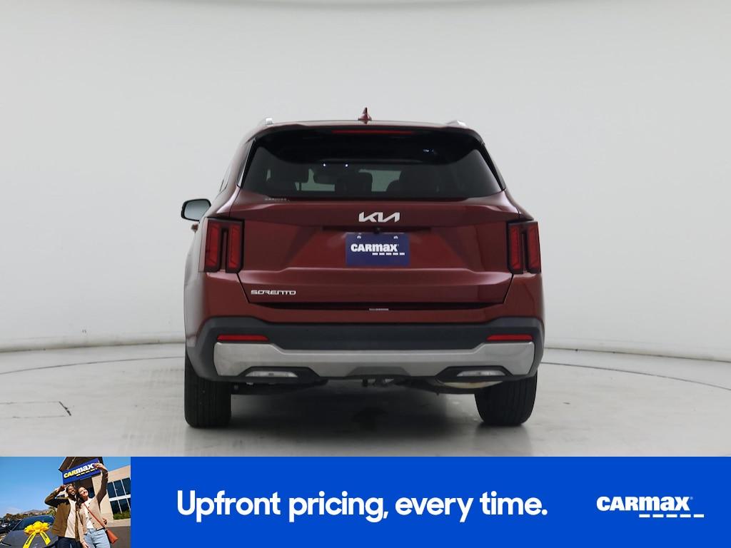 used 2024 Kia Sorento car, priced at $32,998