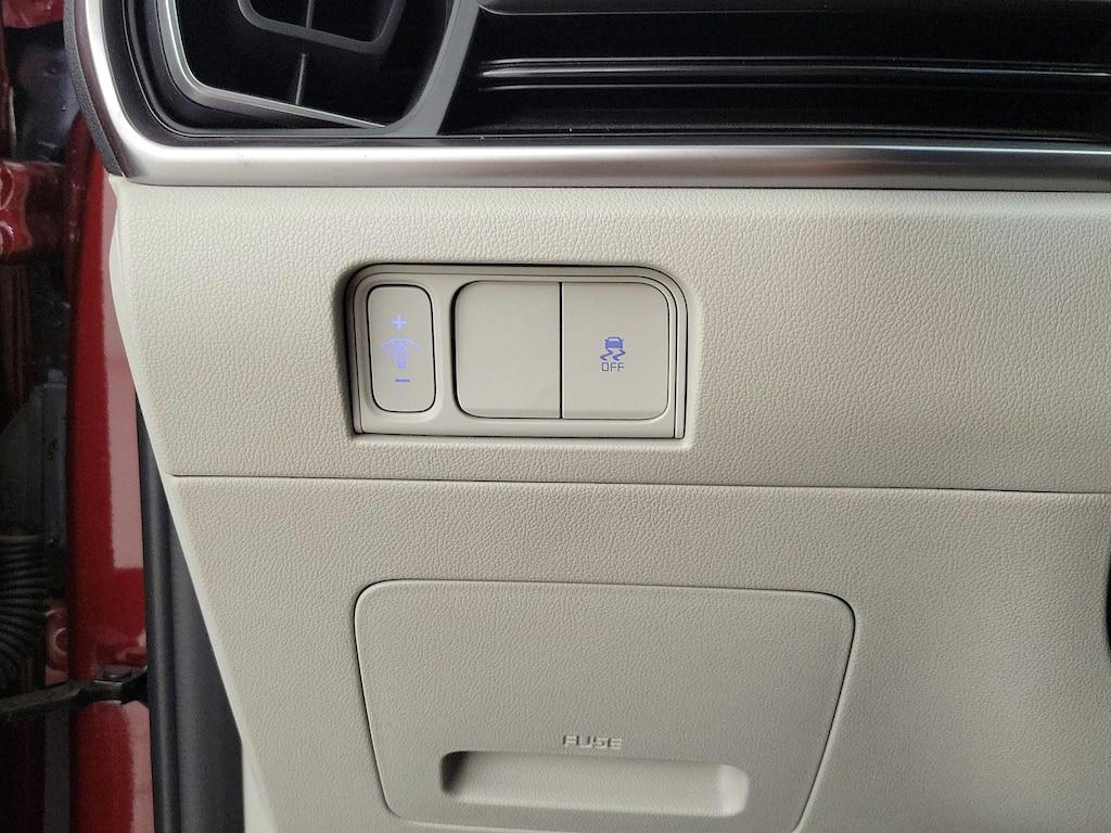 used 2024 Kia Sorento car, priced at $32,998