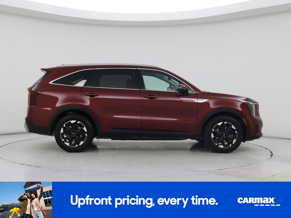 used 2024 Kia Sorento car, priced at $32,998