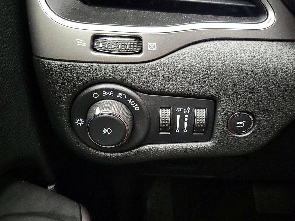 used 2022 Jeep Cherokee car, priced at $26,998