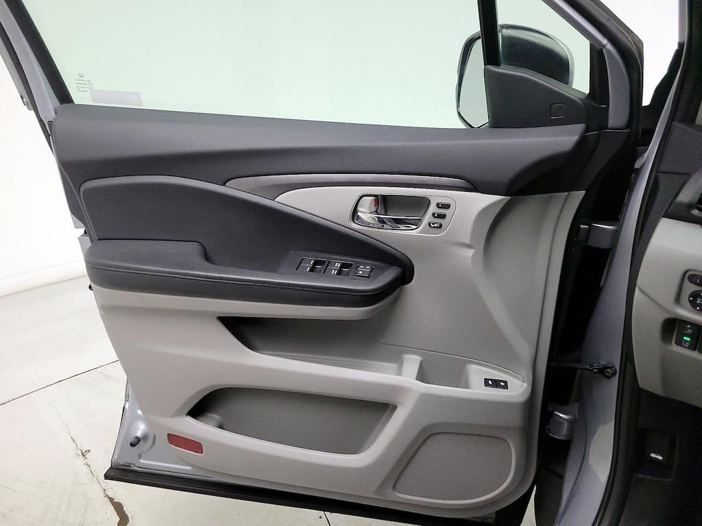 used 2022 Honda Pilot car, priced at $36,998