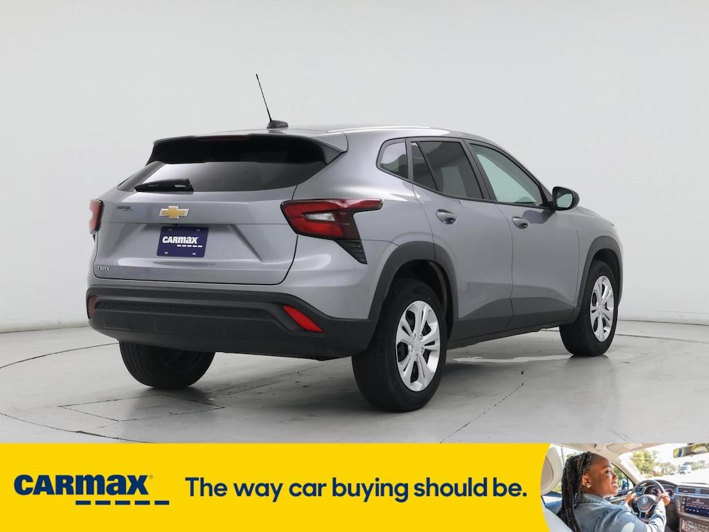 used 2025 Chevrolet Trax car, priced at $22,998