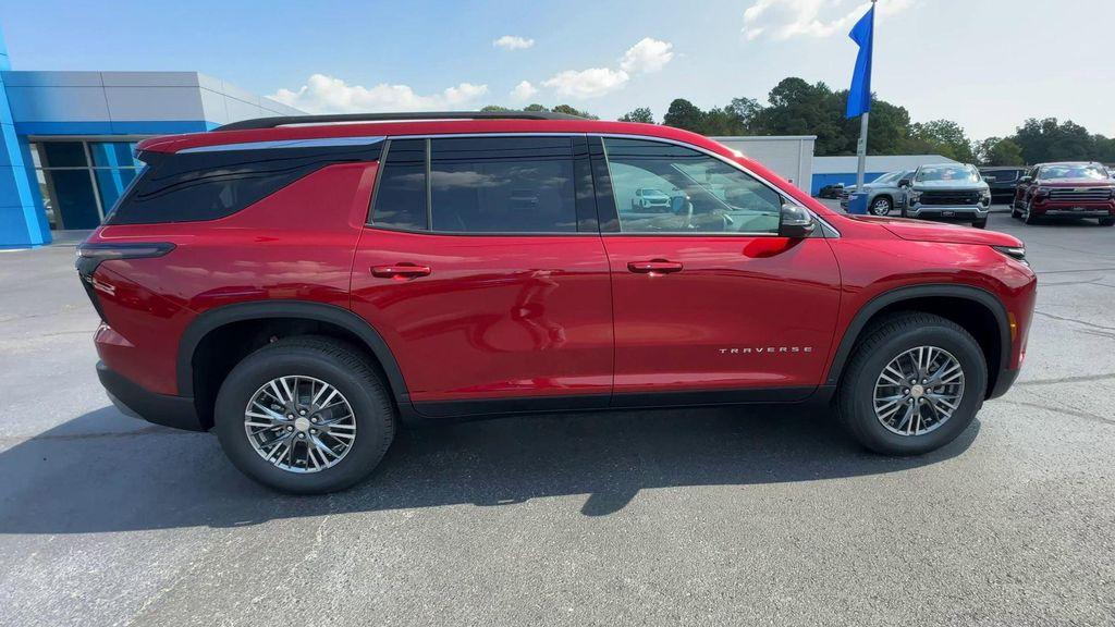 new 2026 Chevrolet Traverse car, priced at $41,695
