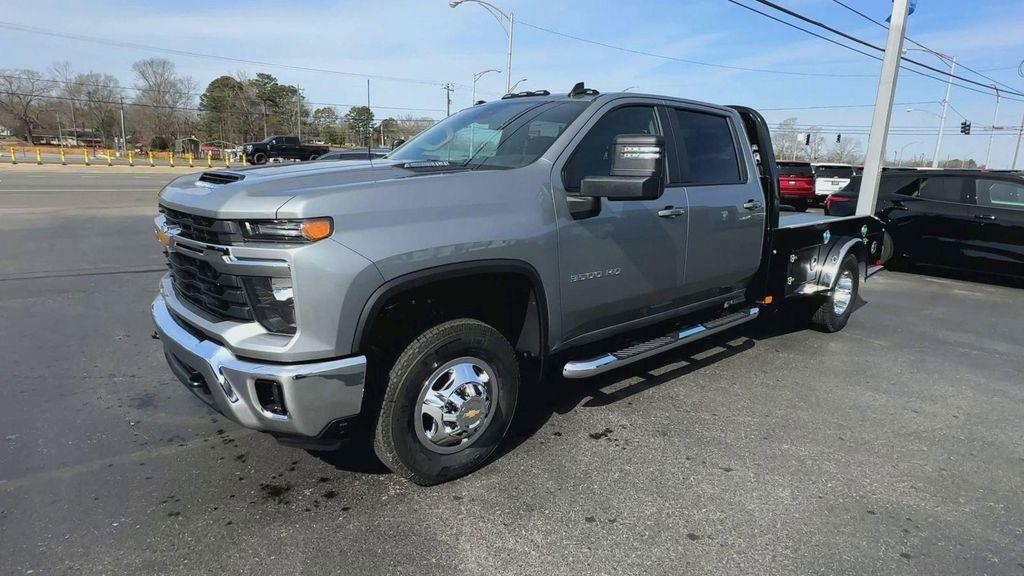 new 2025 Chevrolet Silverado 3500 car, priced at $76,658