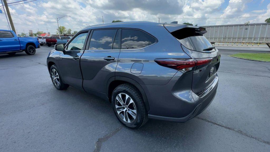 used 2024 Toyota Highlander car, priced at $41,568