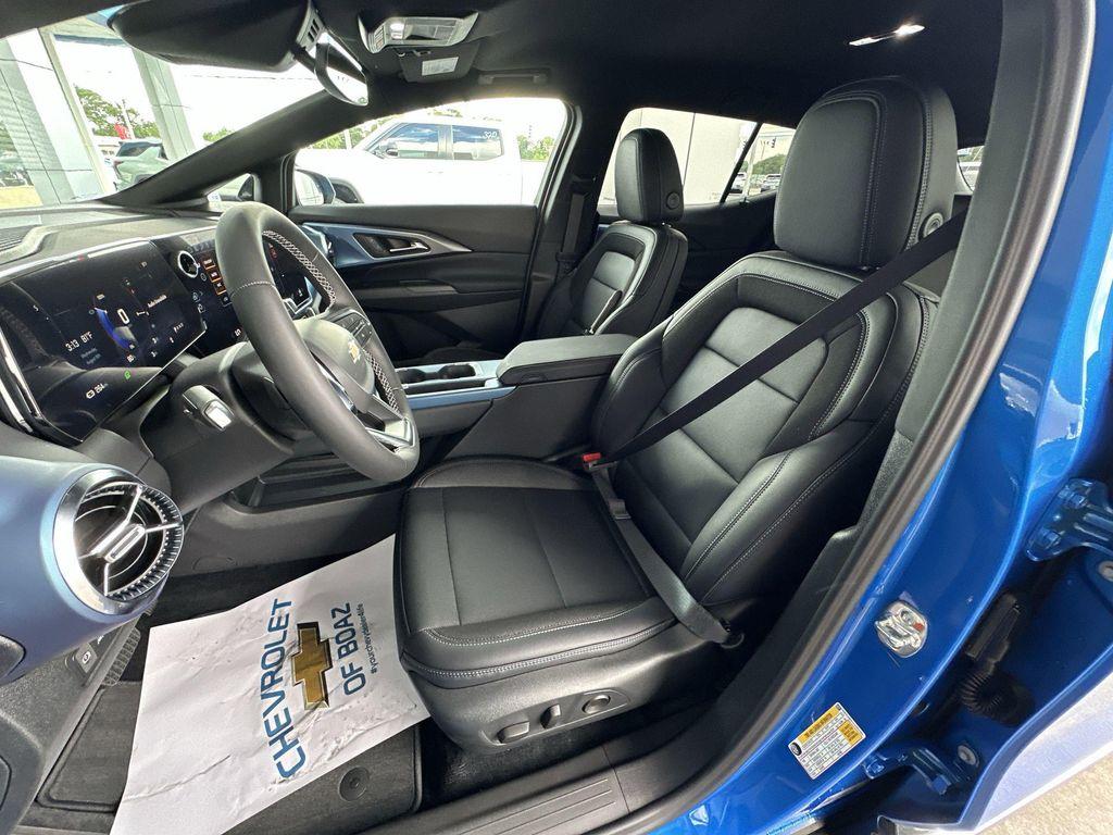 new 2025 Chevrolet Equinox EV car, priced at $37,985